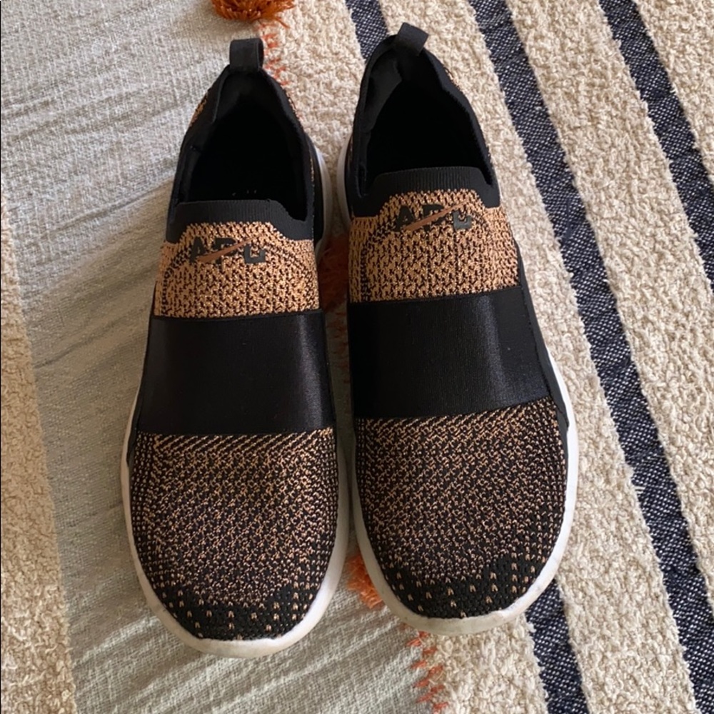 GENTLY USED APL TECHLOOMBLISS SIZE 8